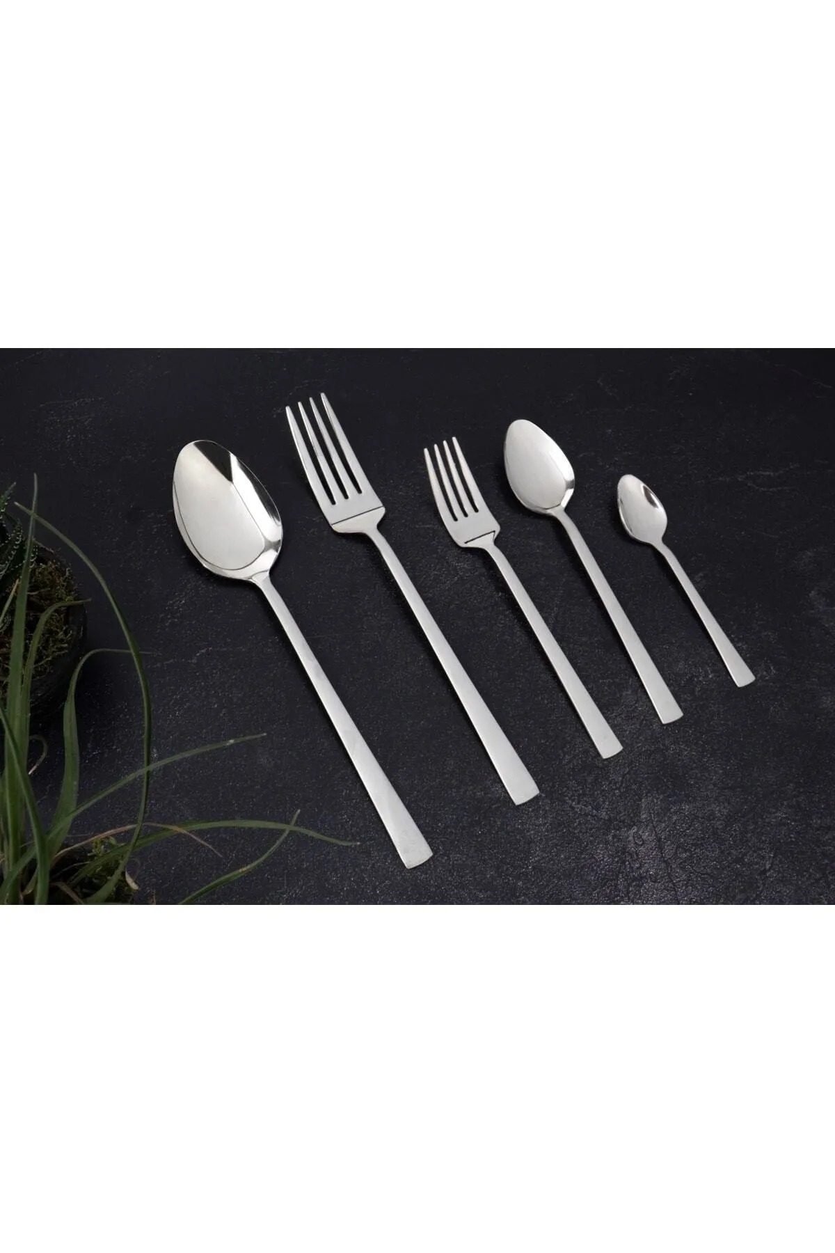 60 Piece Cutlery Set for 12 Persons