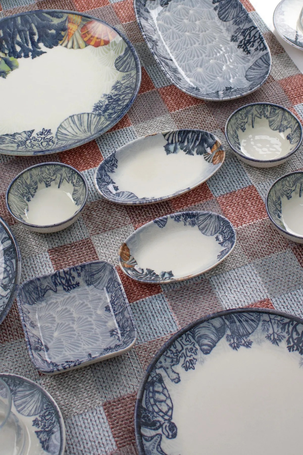 32 Piece Sea Star Patterned Blue Porcelain Breakfast Set